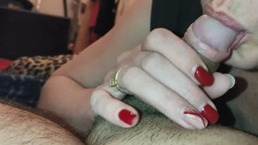 Mature MILF POV Pussy Creampie