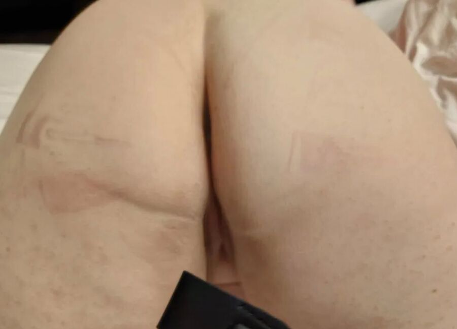 Open-legged whore