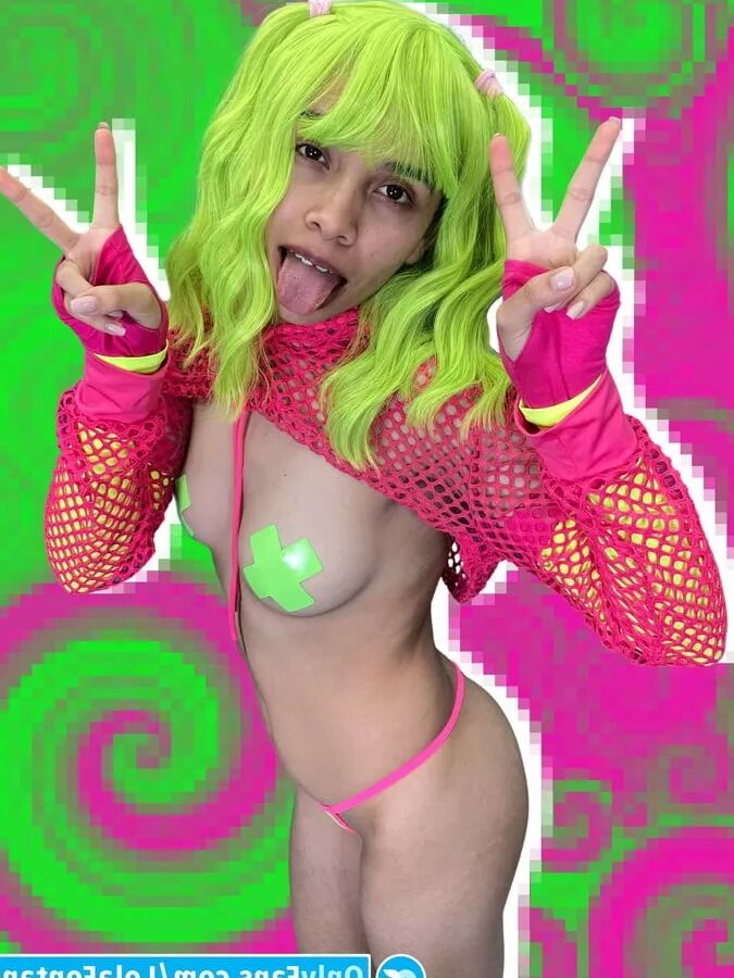 Tiny Teen Lola's Free Pics