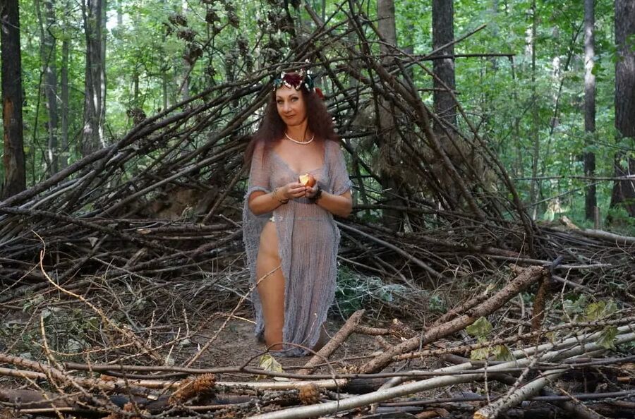In forest cradle