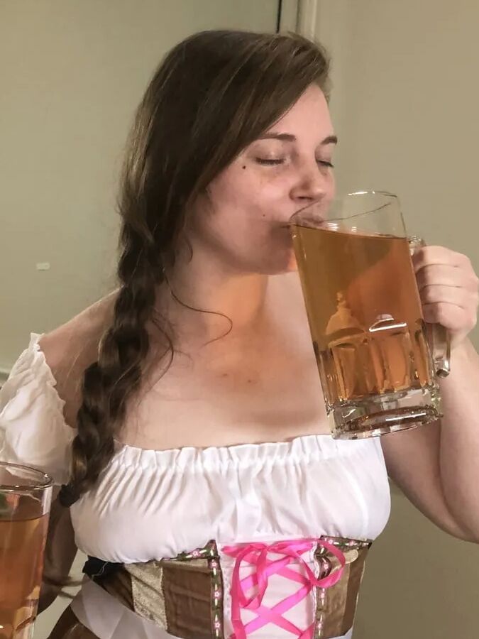 Girls First Sybian - Misty Lovelace Oktoberfest