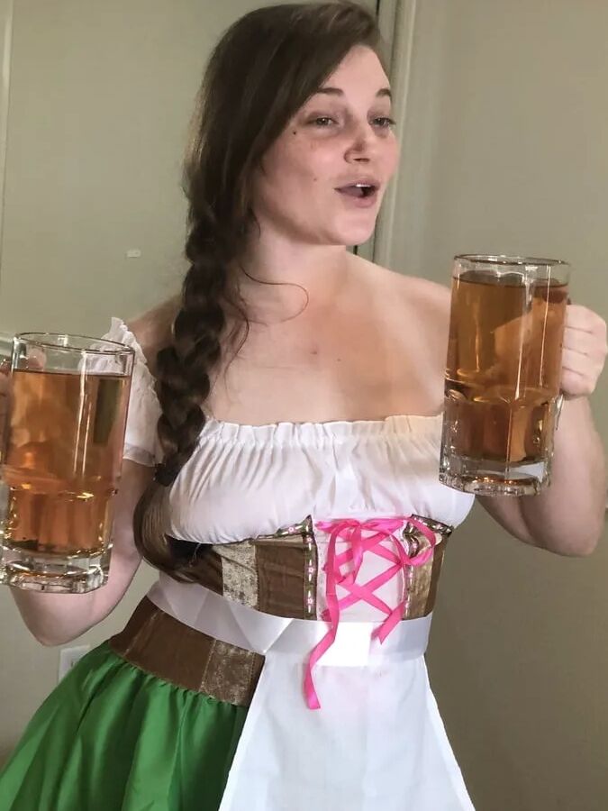 Girls First Sybian - Misty Lovelace Oktoberfest