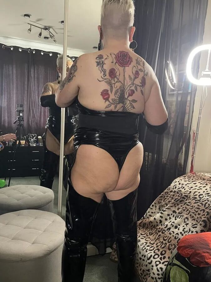 SLUT 613 B