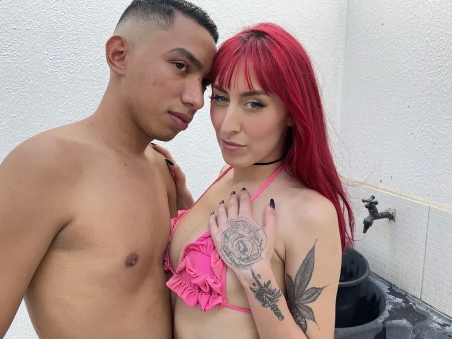 Horny girlfriend doing laundry in the sink