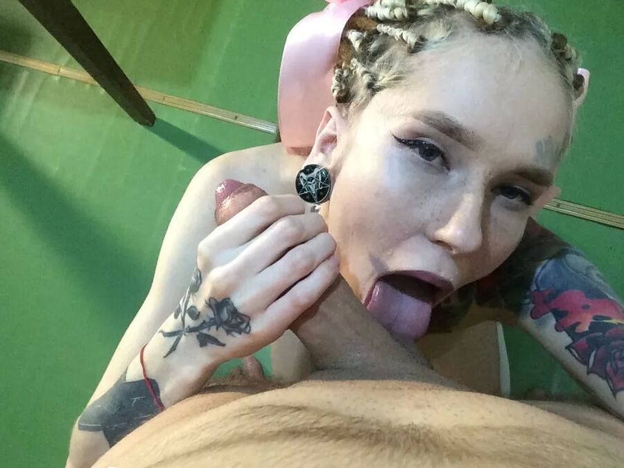 Fucking my hot girlfriend in knee socks