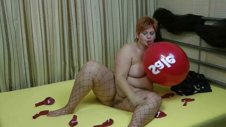 Naked balloon games