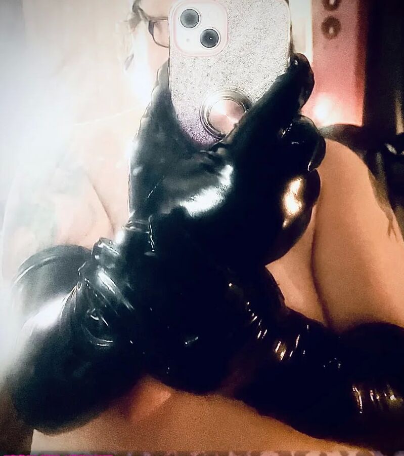 Tina Snua Selfies #5