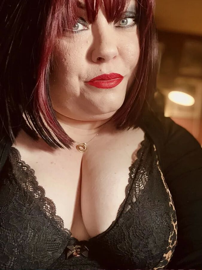 Tina Snua Selfies #5