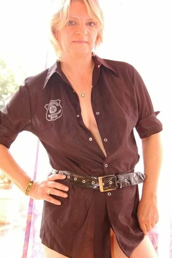 Photo shooting with german Trucker MILF Biggi Bitch