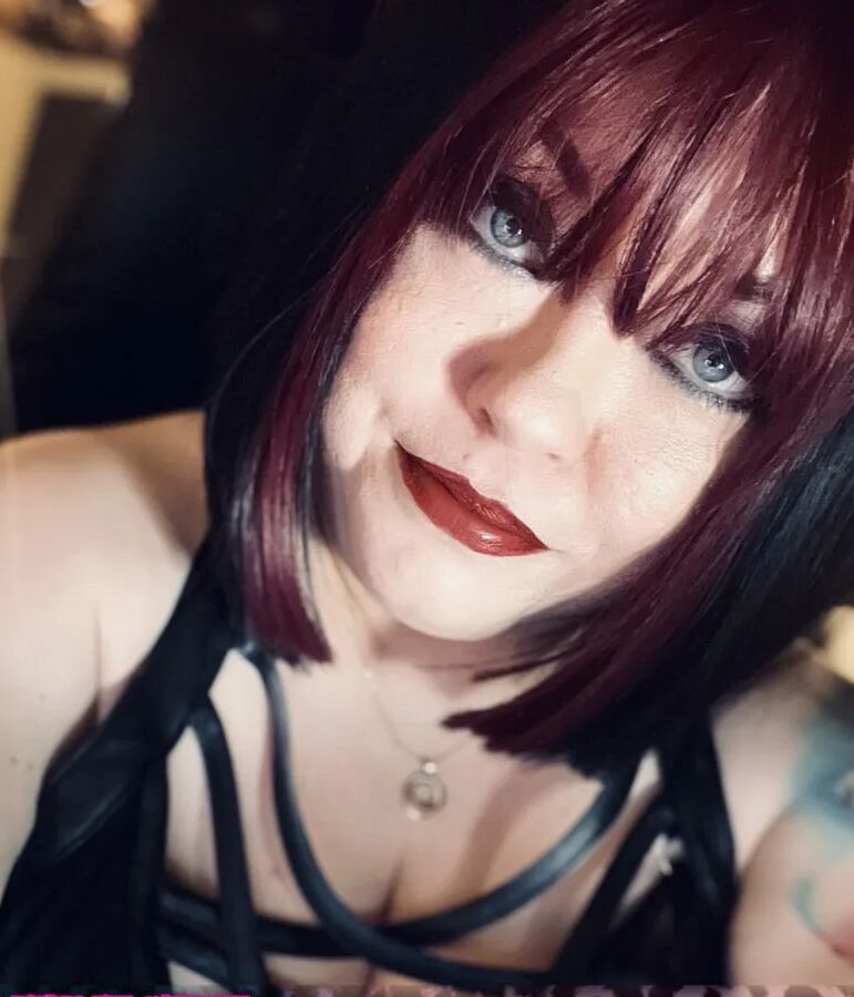 Tina Snua Selfies #4