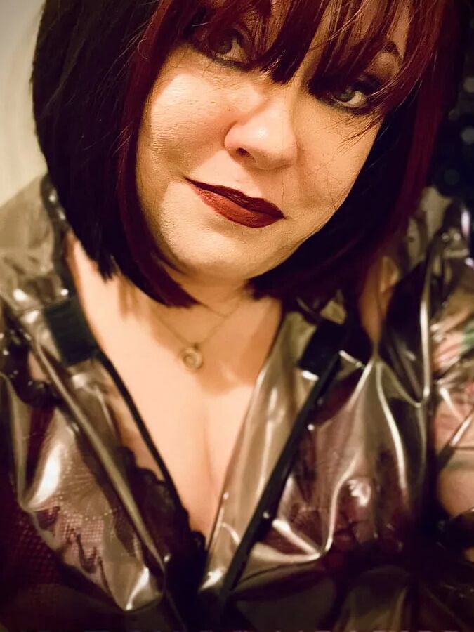 Tina Snua Selfies #4