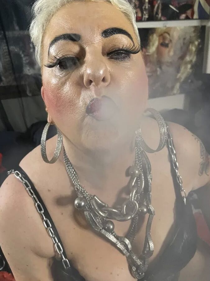SLUT 609=TRAMP