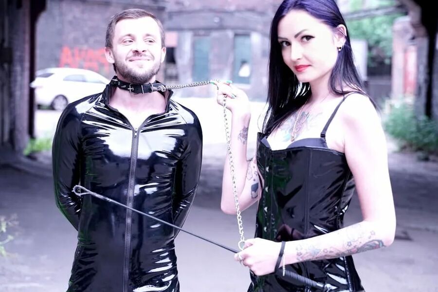 Gentle female domination. Rope bondage.