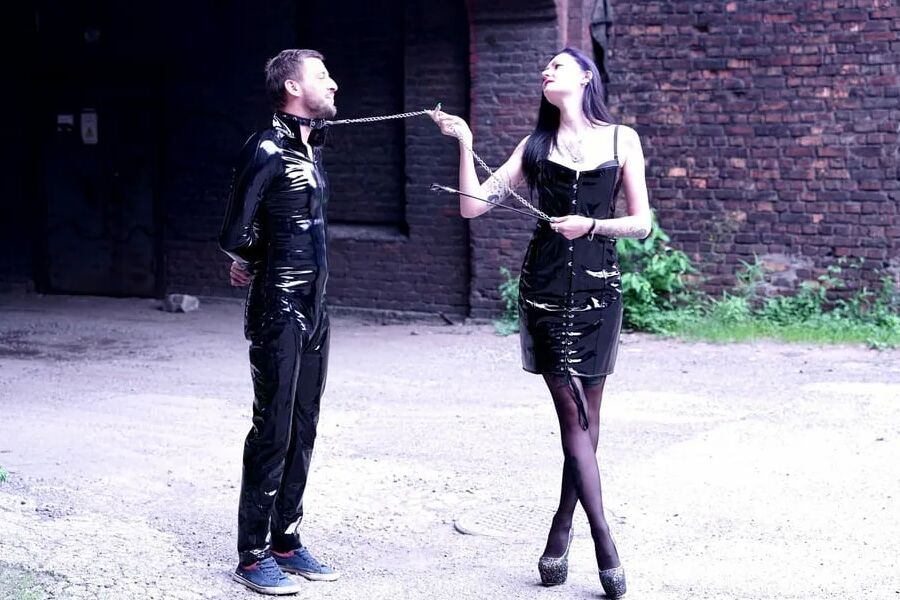 Gentle female domination. Rope bondage.