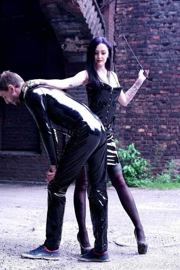 Gentle female domination. Rope bondage.