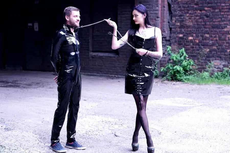 Gentle female domination. Rope bondage.