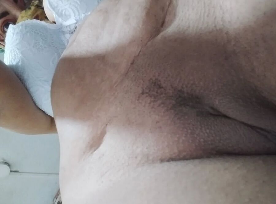 Real Horny Arab Mom Masturbates Pussy, Shows Tits And Nudes