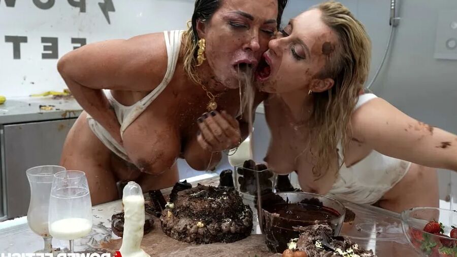 Aubrey Black Pu**s in Brittany's Mouth