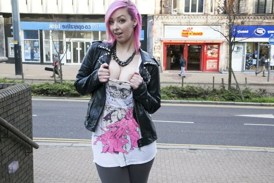 Pink hair don’t care