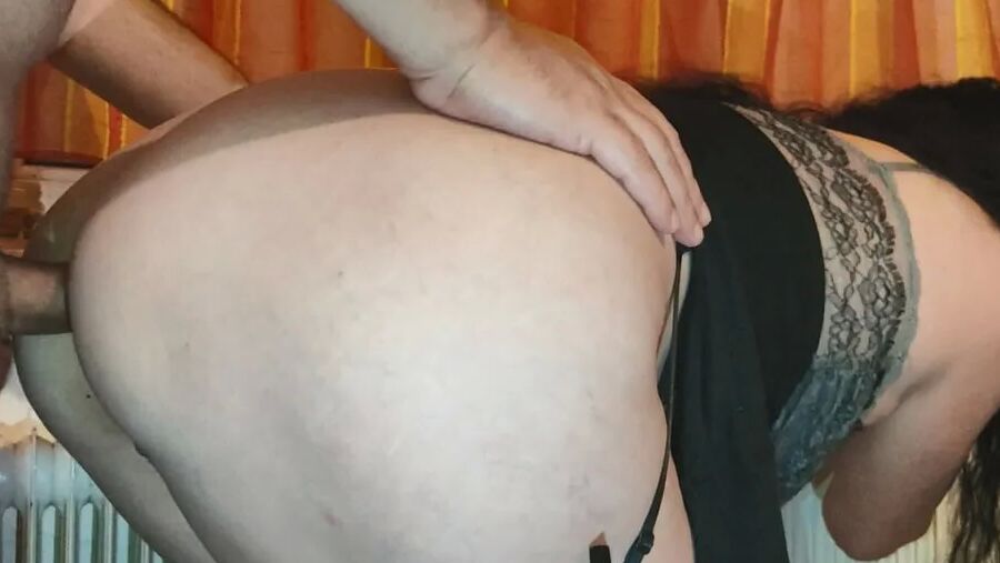 Deep Anal Creampie MILF