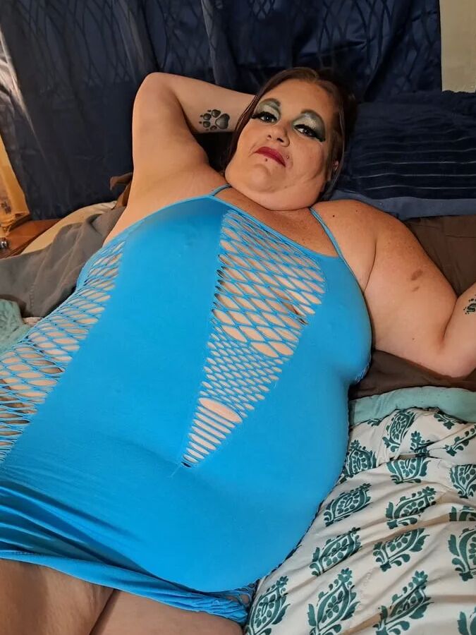 Photo shoot turns into BJ and Anal
