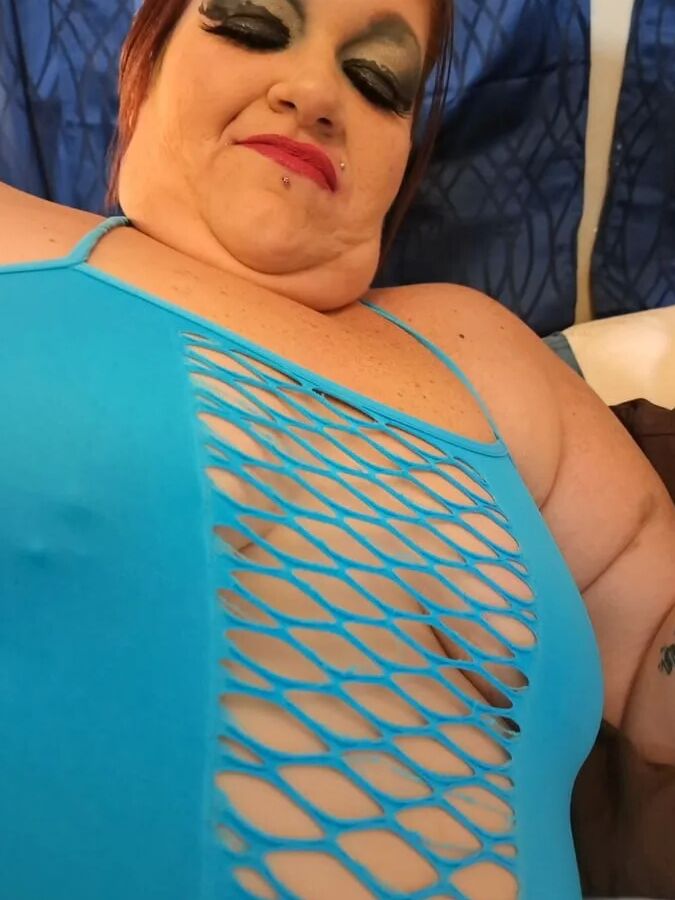 Photo shoot turns into BJ and Anal