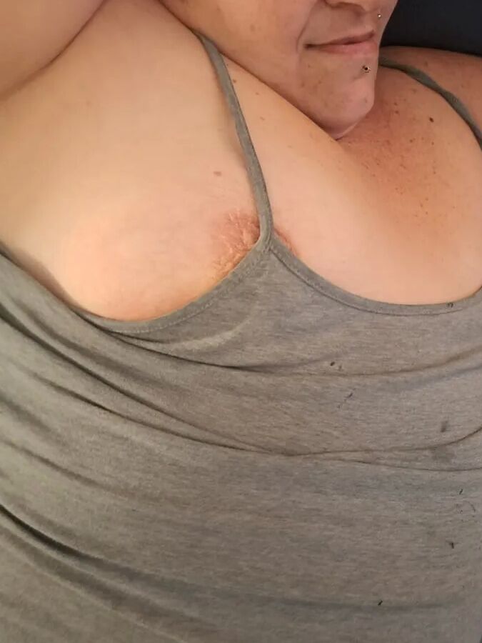 Photo shoot turns into BJ and Anal