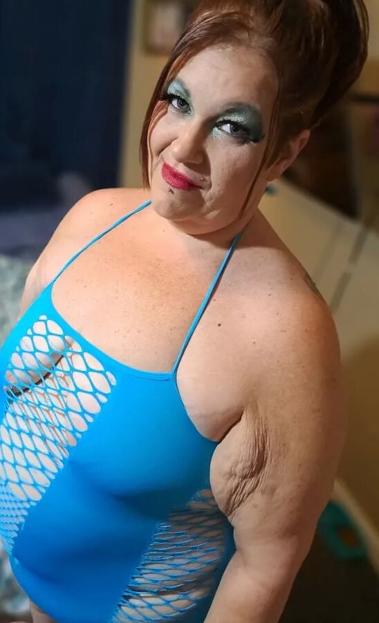 Photo shoot turns into BJ and Anal