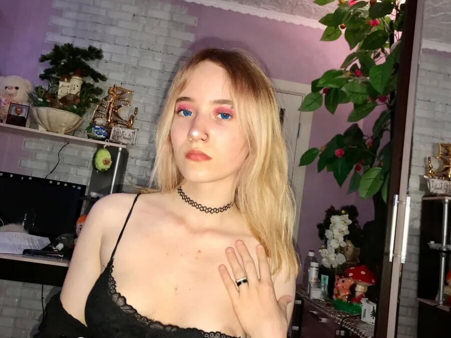 My cute stepsister took these for her boyfriend