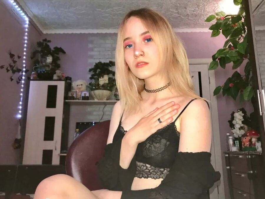 My cute stepsister took these for her boyfriend