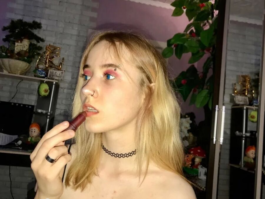 My cute stepsister took these for her boyfriend