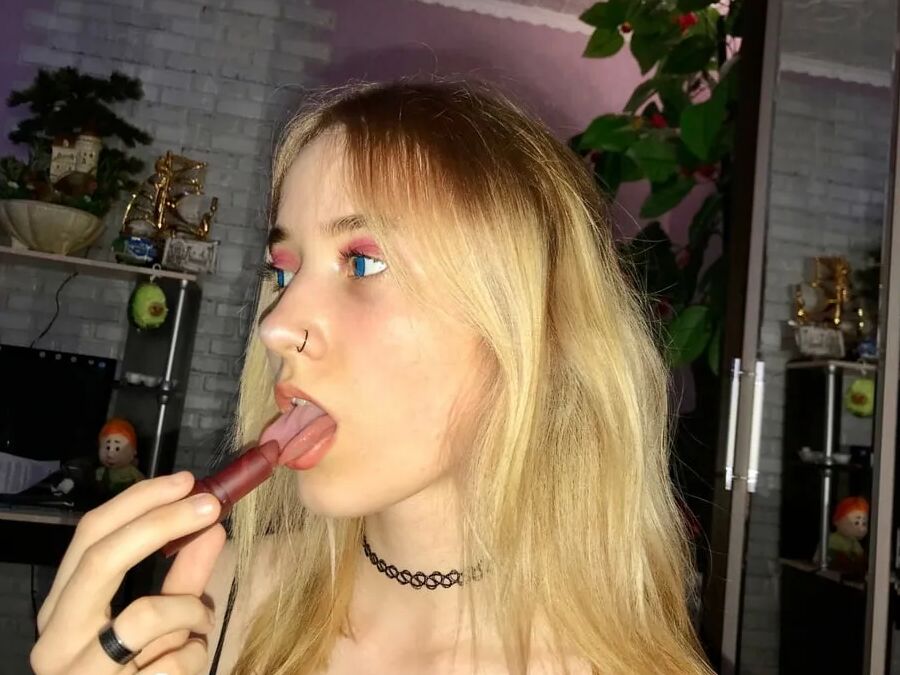 My cute stepsister took these for her boyfriend
