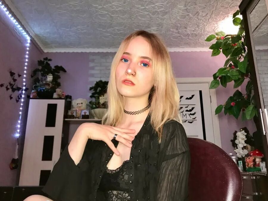 My cute stepsister took these for her boyfriend
