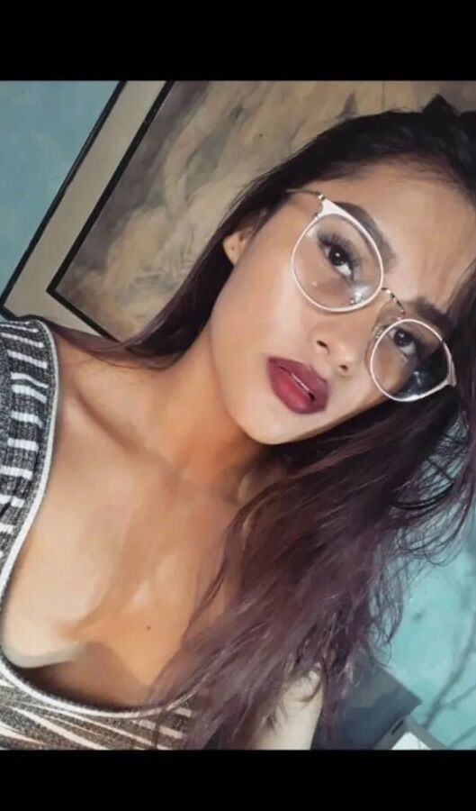 Eve Free Photos