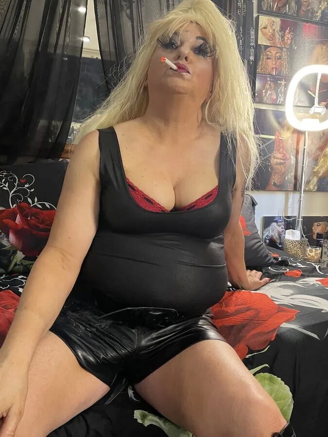SLUT 598
