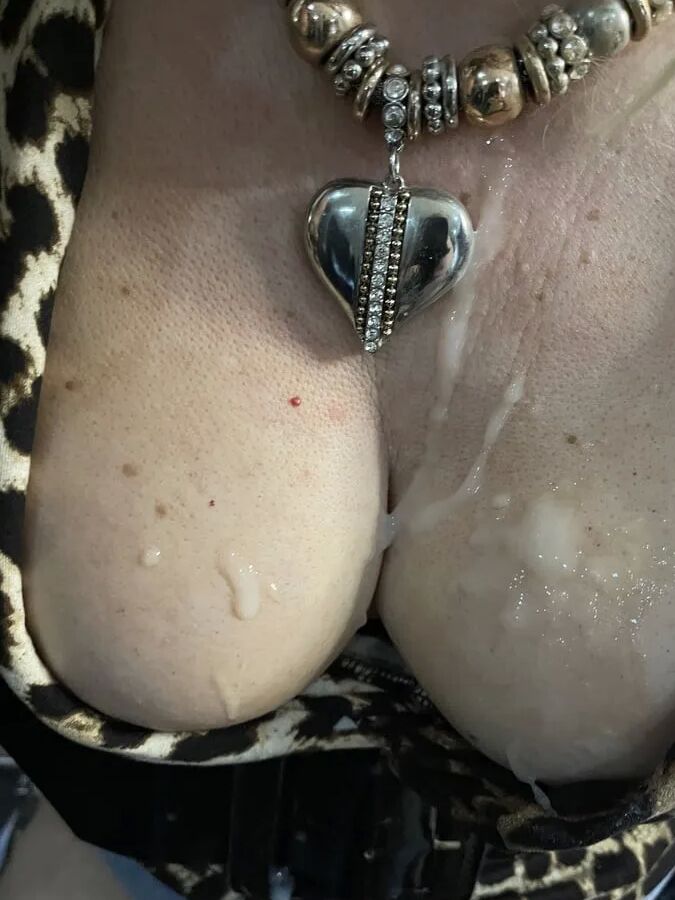 SLUT 595