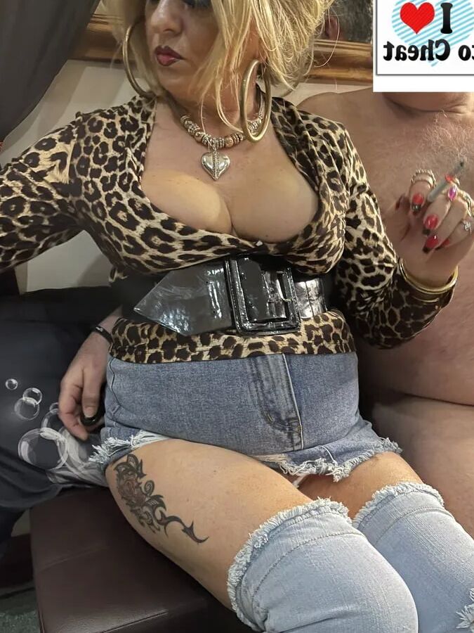 SLUT 595