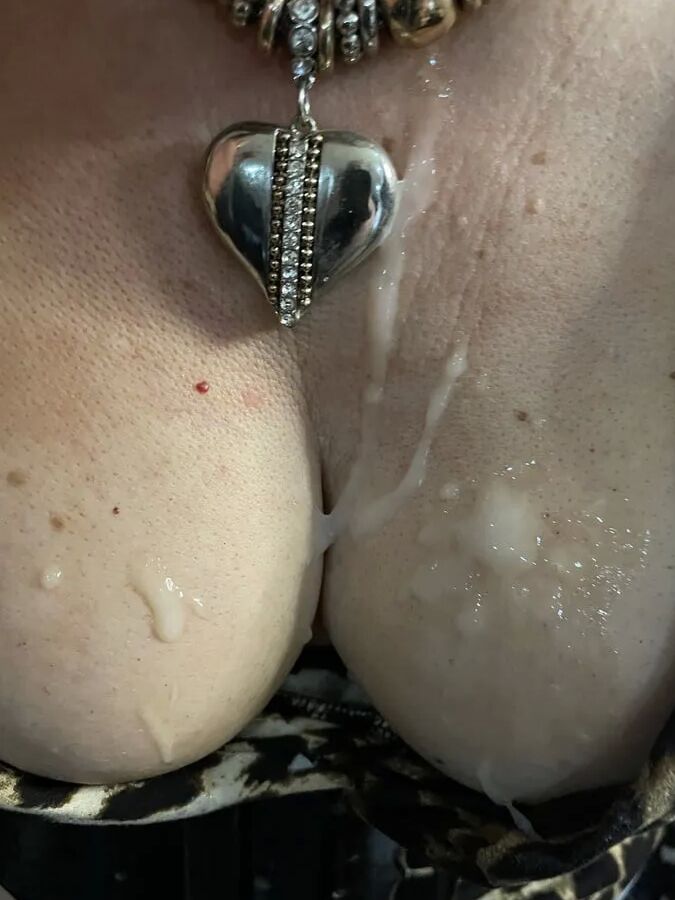SLUT 595