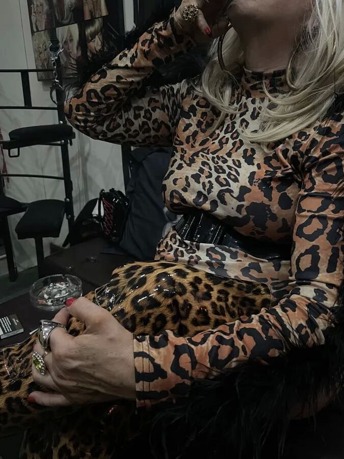 SLUT 590