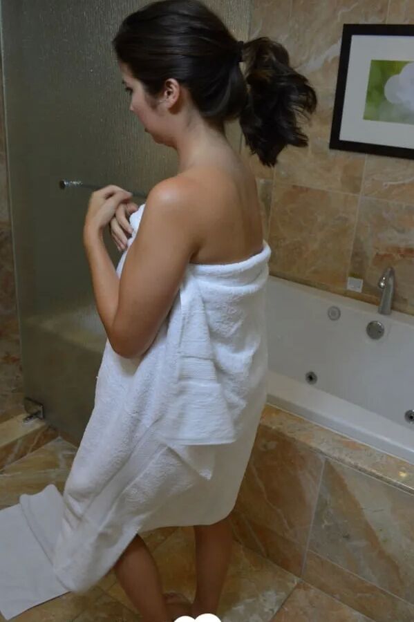 Shower teasing performed by a hot babe