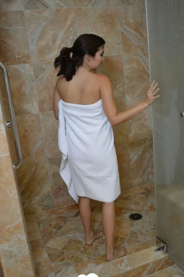 Shower teasing performed by a hot babe