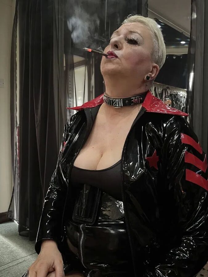 MISTRESS 52