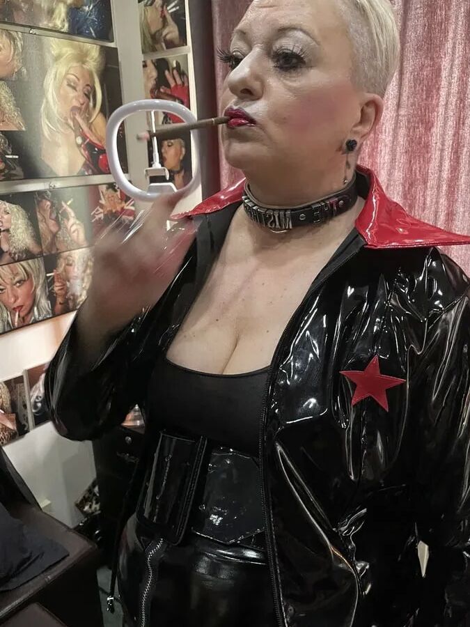 MISTRESS 52