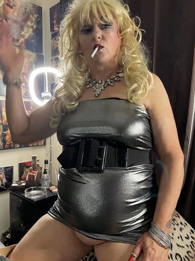 SLUT 588