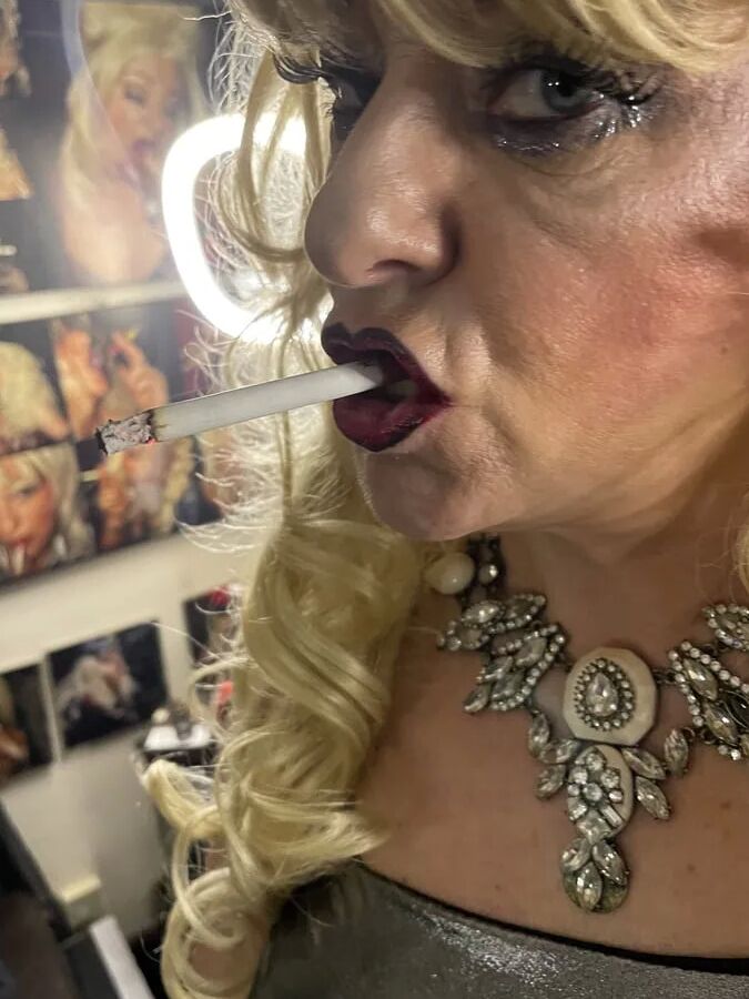 SLUT 588