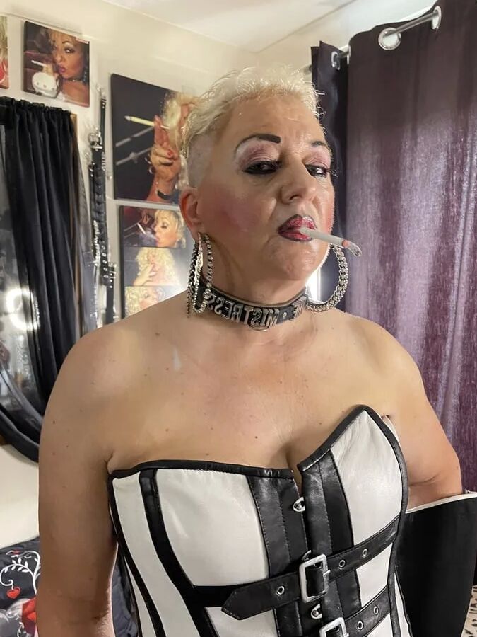 MISTRESS 51