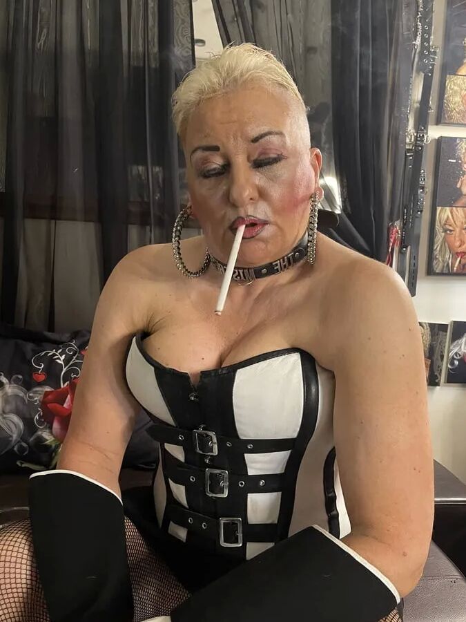 MISTRESS 51