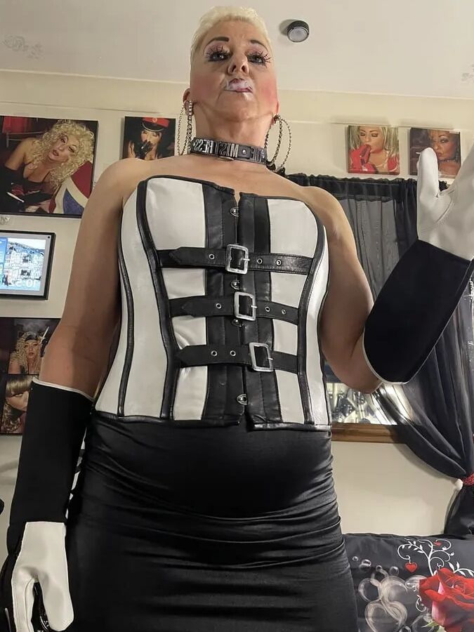 MISTRESS 51