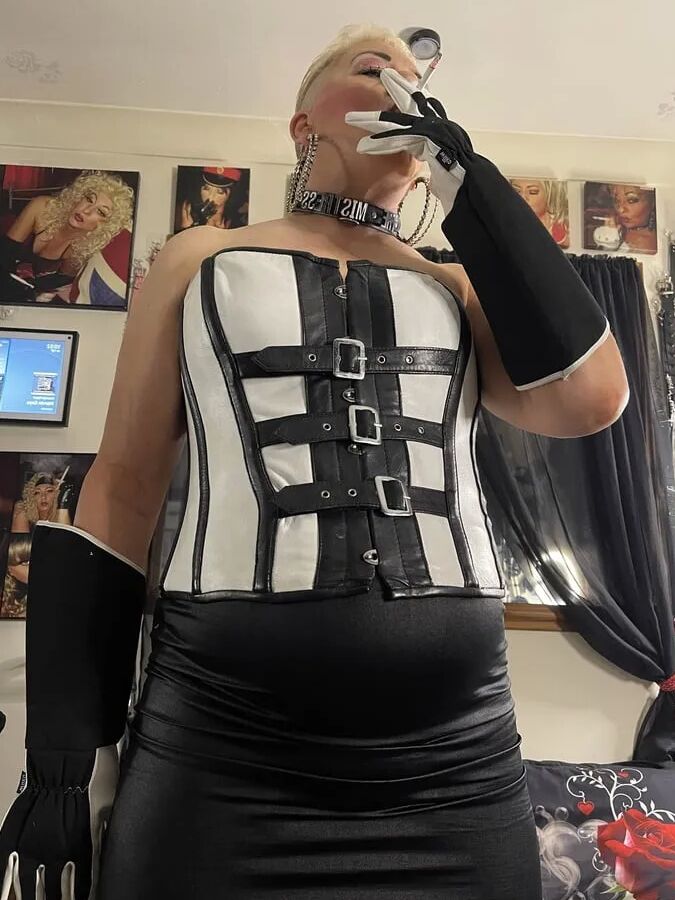 MISTRESS 51