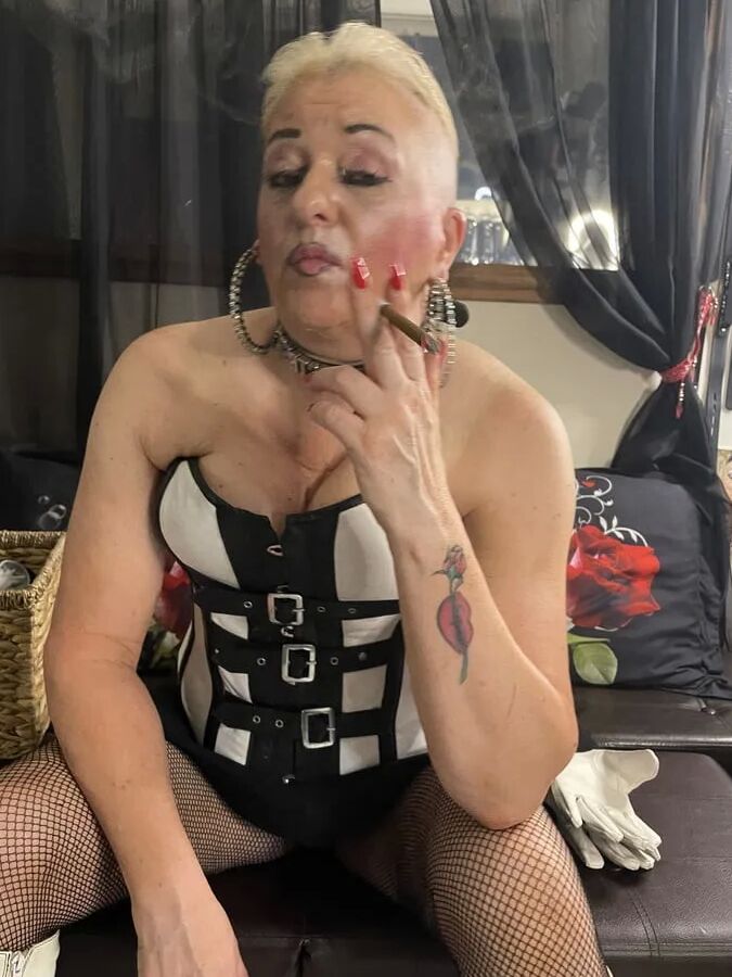 MISTRESS 51